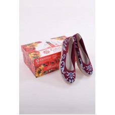 Embroidered Flat Shoes "Dew Red"